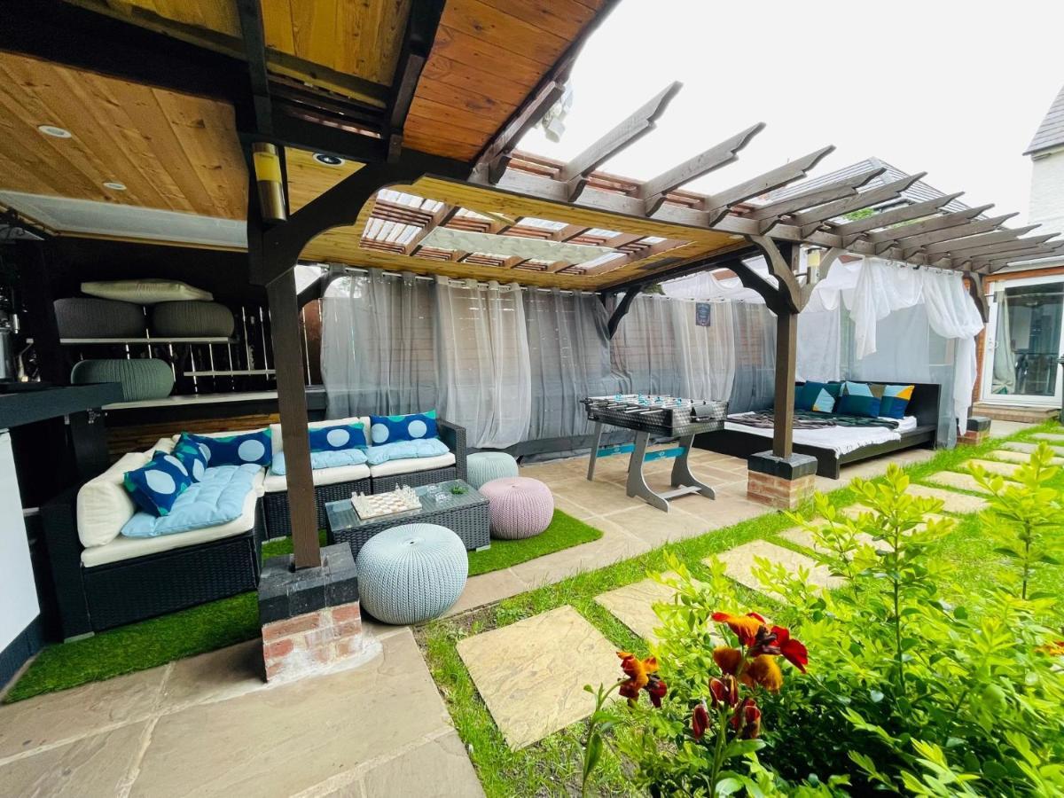 Tropical Style House Near Newcastle City Centre Exterior photo